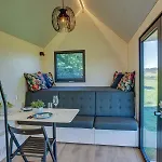 Ferienhaus Wonderful Tiny House Hootka With Fabulous View Near Semily *